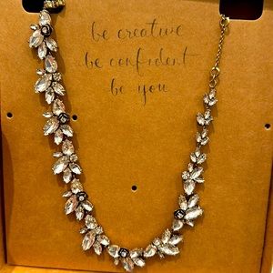 Beautiful classy fancy costume jewelry necklace